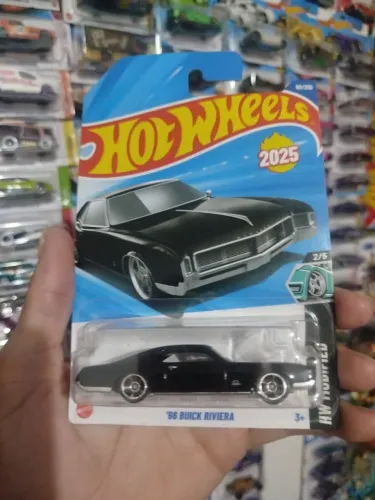 HOT WHEELS '66 BUICK RIVIERA 1:64 