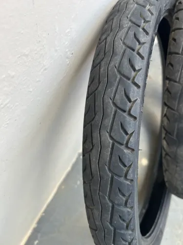 Par de Pneus levorin usados, Honda biz ou Pop. 