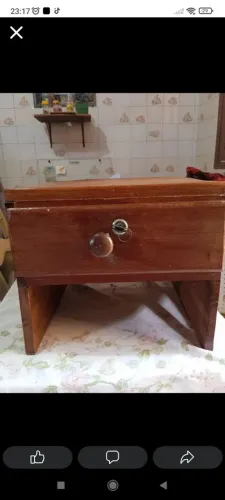 Gaveta de valores em madeira 