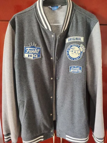 jaqueta letterman funko tamanho G
