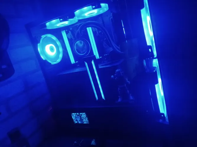 Pc gamer kit xeon com rx 7600