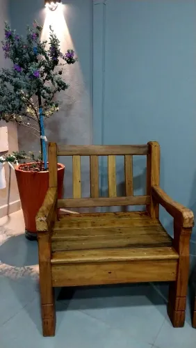 Móveis rústicos artesanais