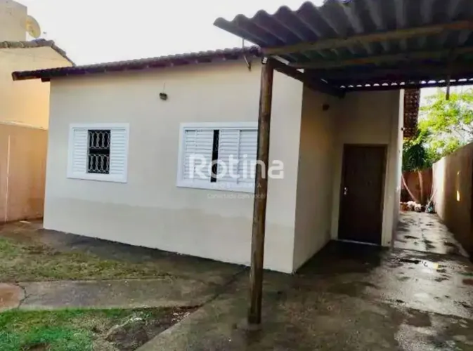 Casa à venda, 3 quartos, Jardim Brasília - Uberlândia/MG - Rotina Imobiliária