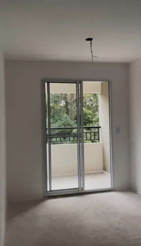 Apartamento em Cotia, 2 quartos e 1 banheiro - Primeiro Dono