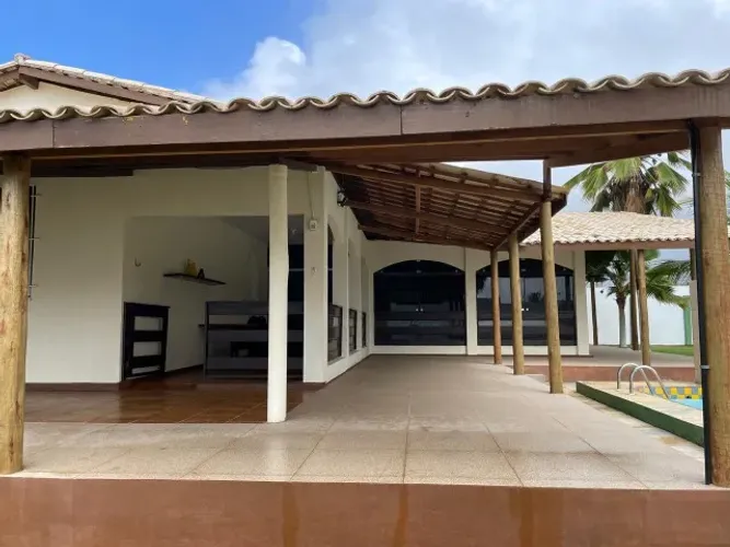 CASA RUSTICA DE PRAIA COM 4/4 PARA TEMPORADA