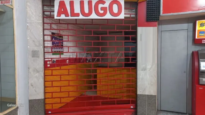 Loja em Galeria de 59m² na Rua Voluntários da Pátria com Dr. César, próximo ao metrô.