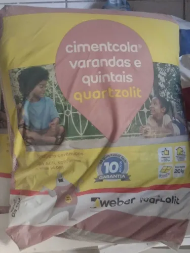 3 Argamassa Cimentcola AC II 20kg; 1 Argamassa AC II 20 kg; 1 Massa Acrílica AC II 13,5kg.