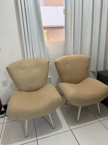 Duas poltronas 