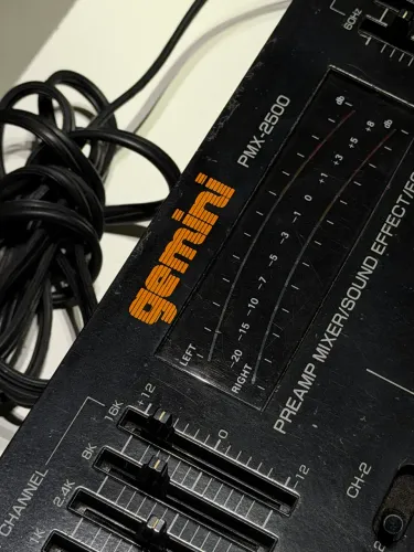 PRÉ AMPLIFICADOR MIXER GEMINI