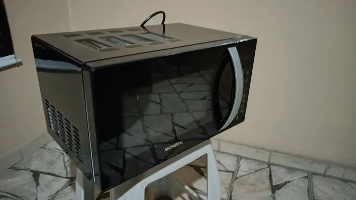 Microondas Mondial 21L