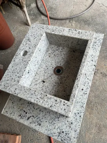 Pia com bancada para banheiro 40x62 cm | Cuba esculpida