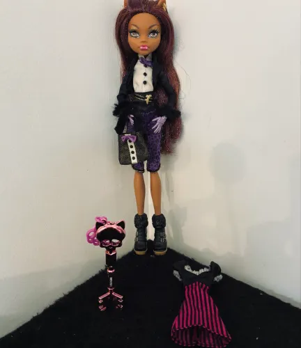 BONECA MONSTER HIGH CLAWDEEN WOLF SWEET 1600 COMPLETA