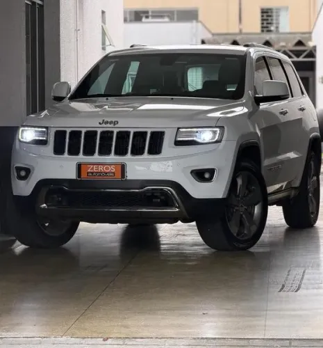 Jeep Grand Cherokee Limited 3.0 TB Dies. AUT 2015