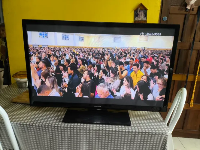 Tv 43 polegadas Samsung digital funcionando perfeitamente não é smart.