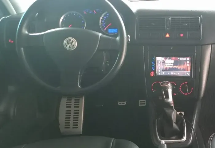 Volkswagen Golf 1.6 MI Total Flex 8V 4P 2008