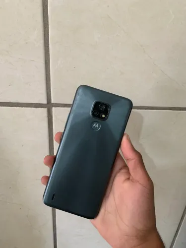 Celular moto e7