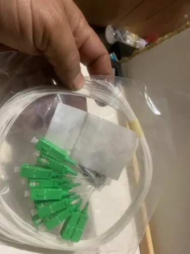 10 Cordão Óptico (Pigtail) com conectores verdes SC/APC.