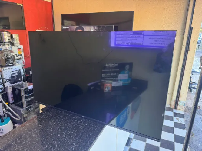 Vendo TV Philco 50" 4K LED, modelo PTV50RCG70BL, para retirada de peças.