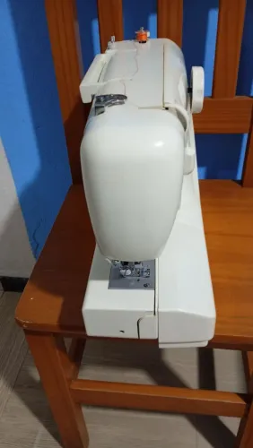 Maquina de costura