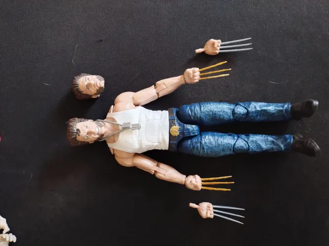 Wolverine Hugh Jackman Marvel legends