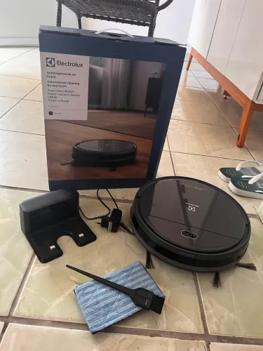 Robô Aspirador Eletrolux ERB30