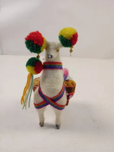 Peça de Artesanato Peruano Lhama / Alpaca em Lã com Pompons Coloridos