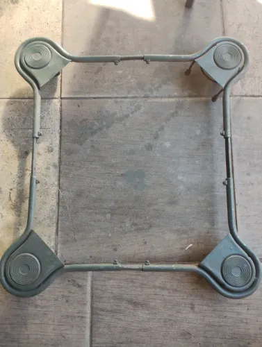 Base metal sobre por com ajuste