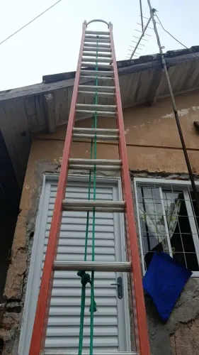 Escada de fibra profissional 28 degraus
