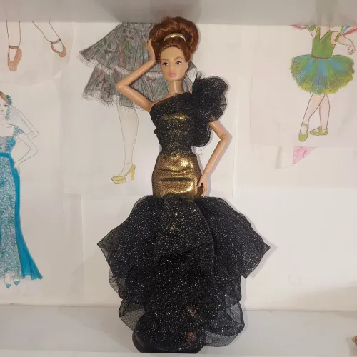 Vestidos luxuosos pra boneca Barbie