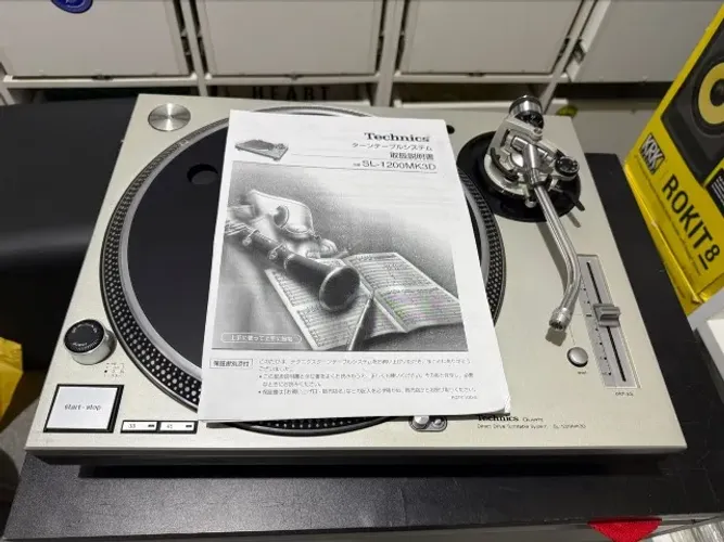 Toca Disco Technics SL1200MK3D