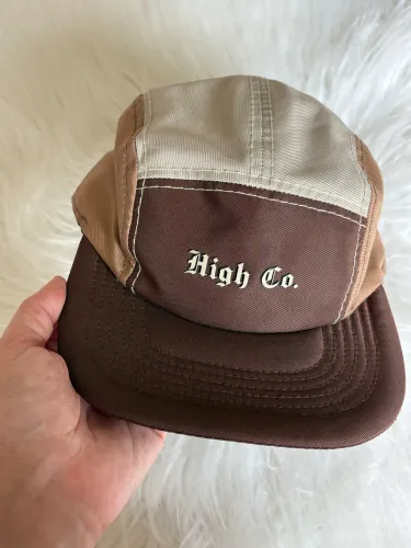 Boné High company