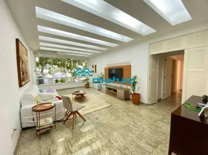Apartamento 161 m² | 3 Quartos (1 suíte) | Vaga | Transversal Cobiçada