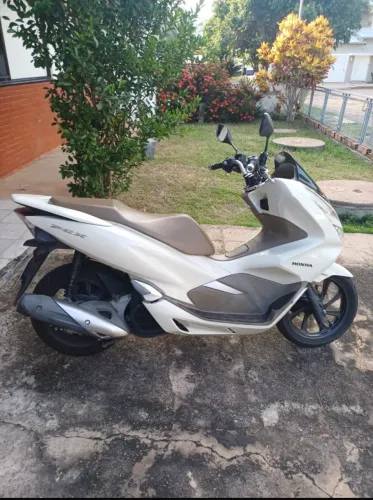 Vendo PCX top de linha.