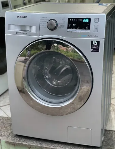 Lava e seca Samsung 11 KG WD11M prata (10x sem juros) 