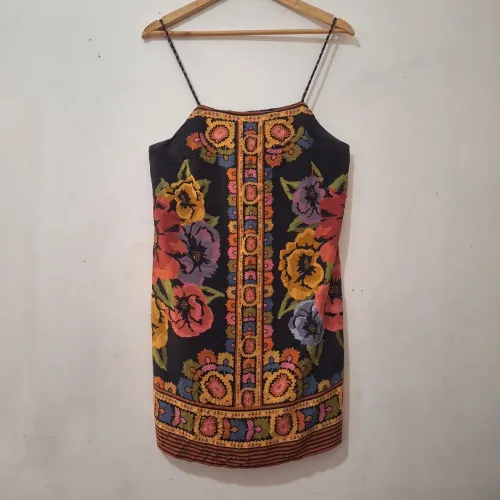 Vestido Farm M de praxe com belíssima estampa. Perfeito!