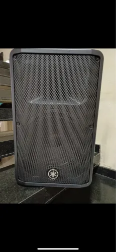 CAIXA DE SOM YAMAHA DBR 12? 