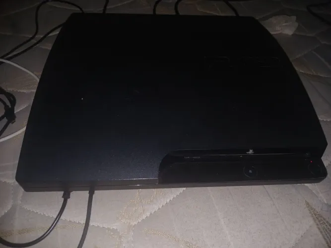 Ps3 desbloqueado 1 manete + jogos ja instalados +cabos