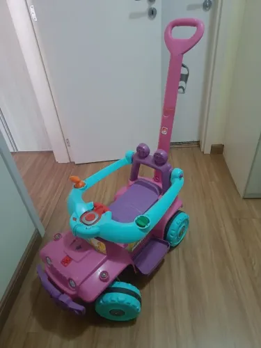 Carrinho infantil jeep 