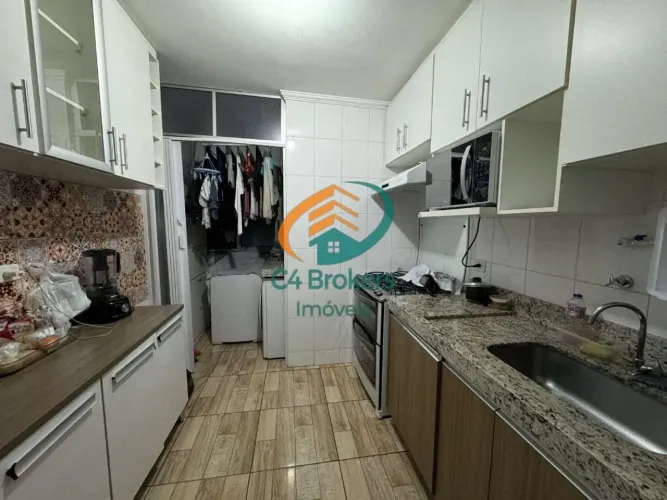 Apartamento na Vila Milton com 2 quartos sendo 1 suíte