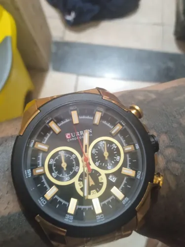 Relógio original Curren chonograph zero dourado chama muita atenção onde passa 