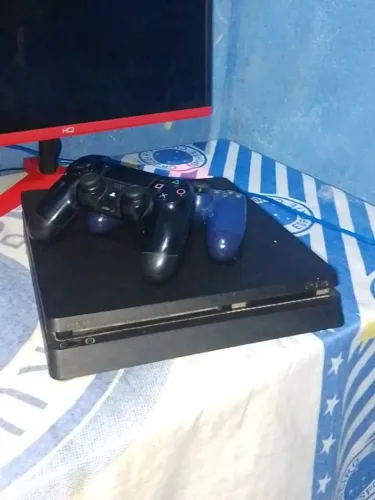 PS4 Slim - Funcionando perfeito (só não lê discos)