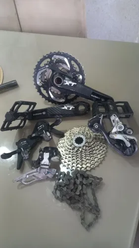 Grupo Deore XT 3x10v!! Enperfeitas condições! Vendo pedivela separado se desejar!!
