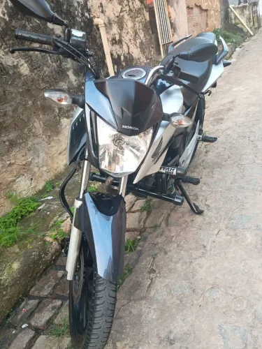 Moto CG 160 Titan (único dono). *