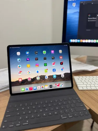 iPad Pro 12,9" (3ª Geração) 512GB + Teclado Original Apple