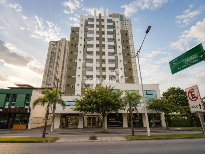 Apartamento Semimobiliado com 2 Dormitórios no Victor Konder!