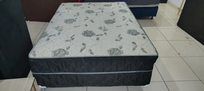 Cama box Casal de Molas Marjom (Faço Entrega)