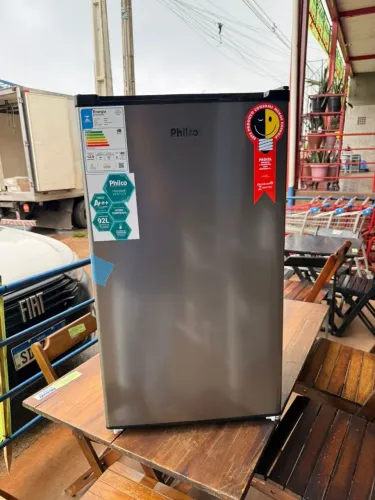 FRIGOBAR PFG 111 220V