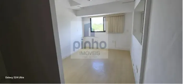 Sala Comercial para Venda em Lauro de Freitas, Vilas do Atlántico, 1 banheiro, 5 vagas