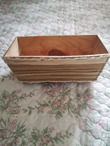 Vendo cesta de madeira 