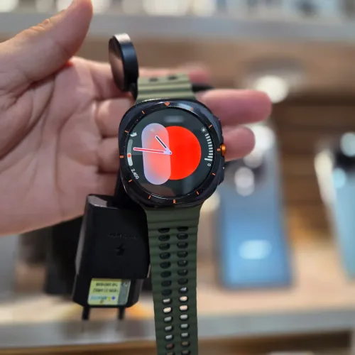 Samsung Galaxy Watch Ultra 2024, 32GB, LTE, usado/conservado, acompanha carregador.